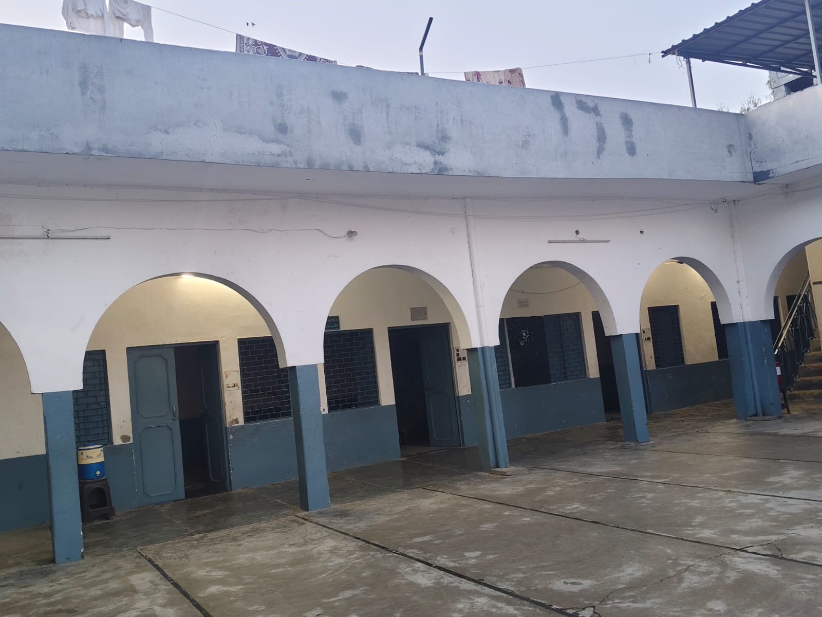 مدرسہ کی تصویر 24