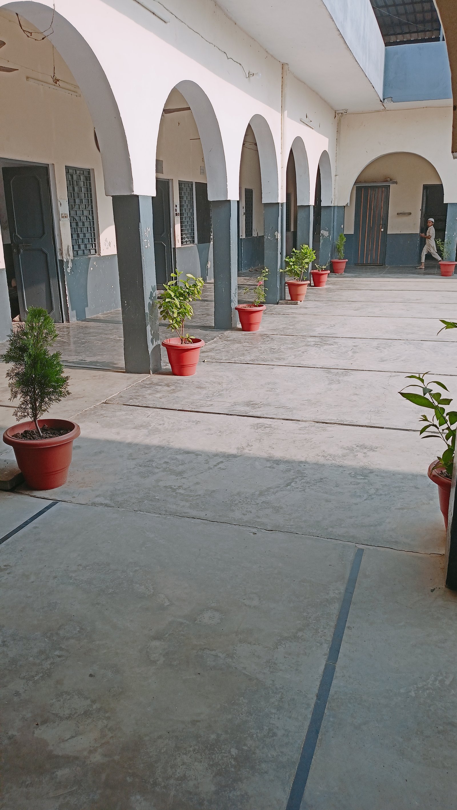 مدرسہ کی تصویر 3